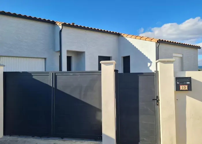 Bright House In For 8 People * Pezens